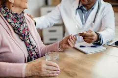 pagas una pequeña cantidad por los servicios que uses en el seguro de salud con copago