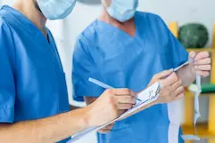 seguro de salud para extranjeros equivalente a la sanidad publica